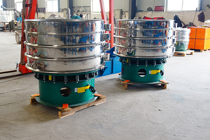 Quartz sieving machine has a complete range of screens