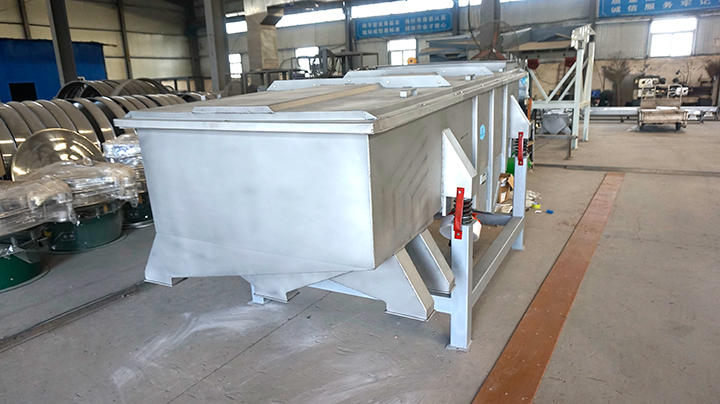 Stone powder vibrating screen